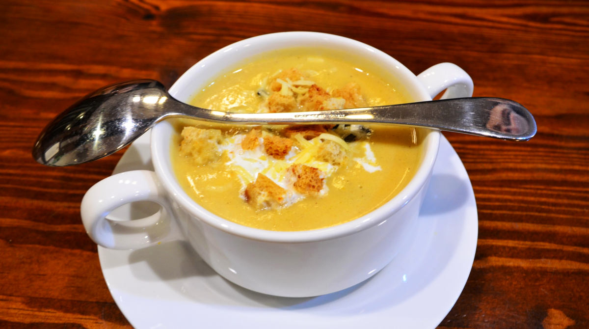 Zupa dyniowa - obiad - restauracja Bukowa Przystań Barlinek